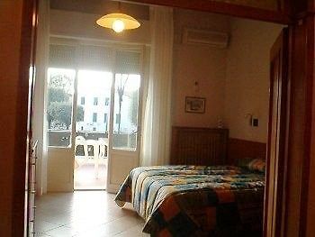Lastra Bed & Car لاسترا أَ سينيا المظهر الخارجي الصورة