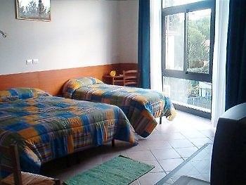 Lastra Bed & Car لاسترا أَ سينيا المظهر الخارجي الصورة